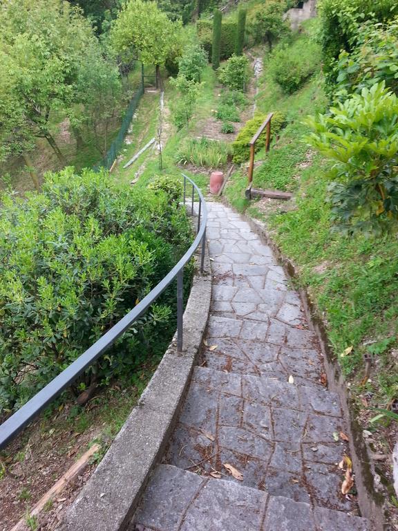 Casa Vacanze Le Violette Villa Brunate Szoba fotó