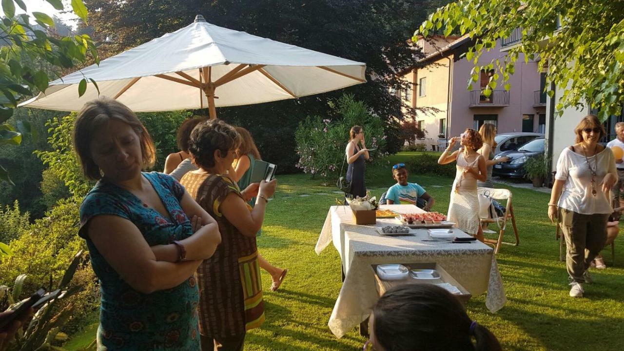 Casa Vacanze Le Violette Villa Brunate Kültér fotó